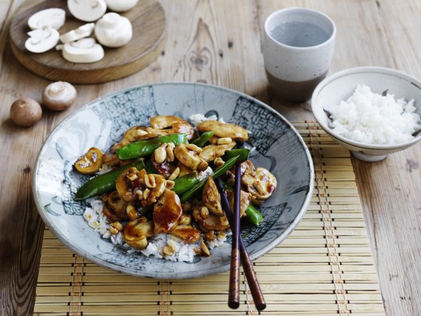 Hoisin mushroom and chicken stir-fry | Australian Mushrooms