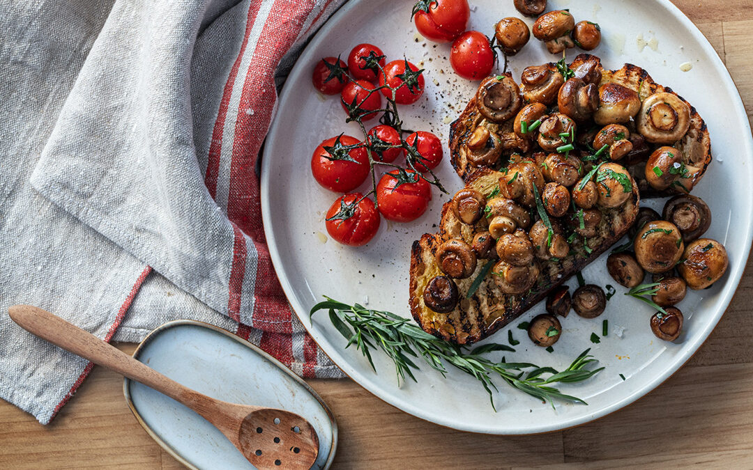 Button mushrooms on toast