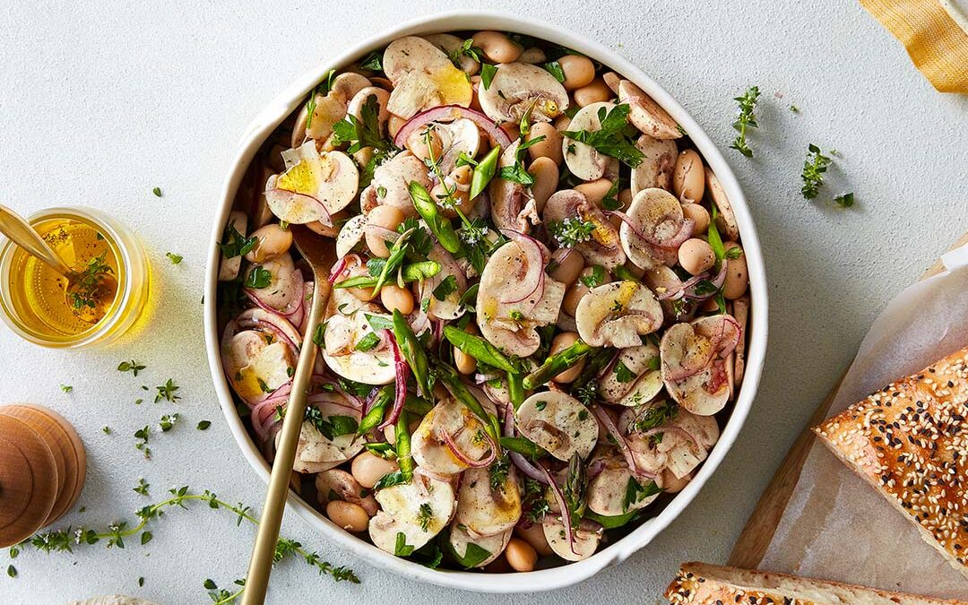 Fresh mushroom, coriander & bean salad