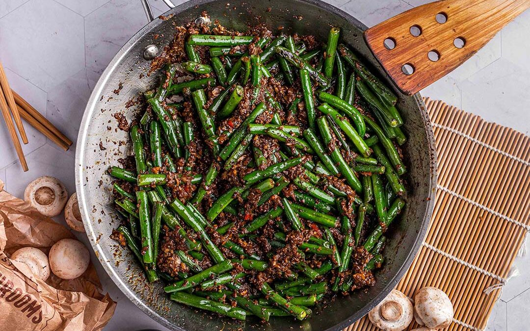 Chinese beans with minced mushrooms