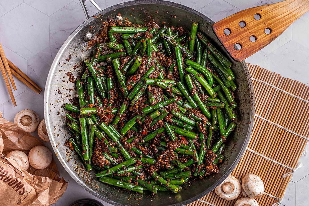 CHINESE BEANS WITH MINCED MUSHROOMS