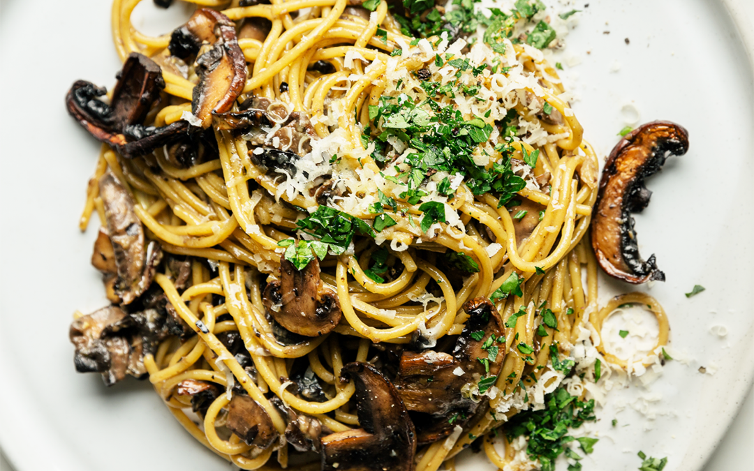 Simple Creamy Balsamic Mushroom Spaghetti